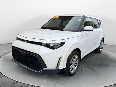 Used 2023 Kia Soul LX