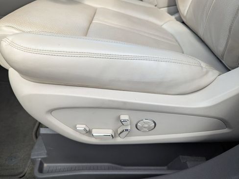 Used 2019 Lincoln Nautilus Reserve FWD image 26