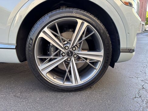 Used 2025 Genesis GV80 3.5T e-SC AWD/4WD image 7
