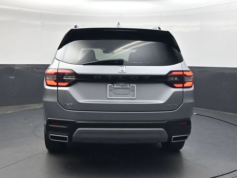 Used 2023 Honda Pilot Elite image 5