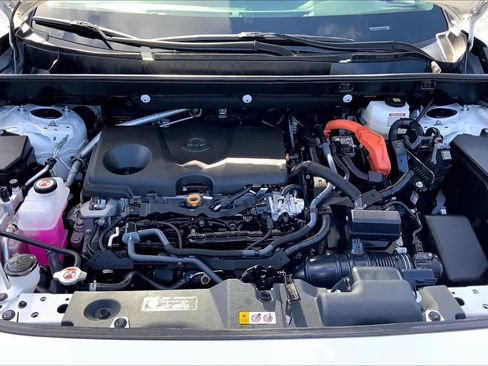 Certified 2024 Toyota RAV4 XLE AWD/4WD image 31