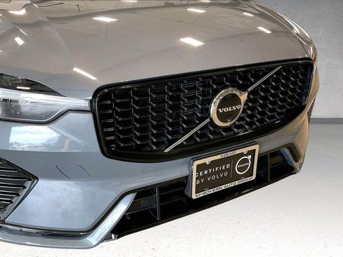Used 2024 Volvo XC60 B5 Plus w/ Protection Package Premier AWD/4WD image 34