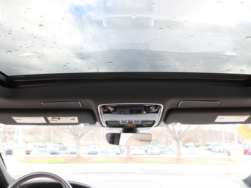 Used 2020 Land Rover Range Rover Sport HST image 31