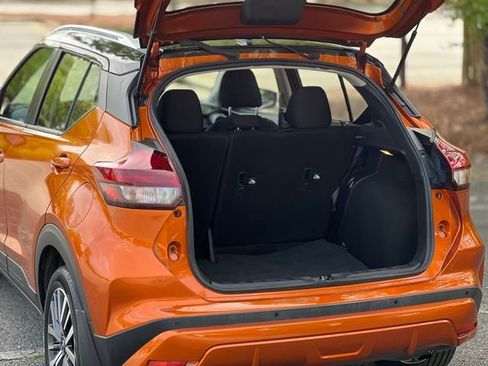 Used 2024 Nissan Kicks SV FWD image 40
