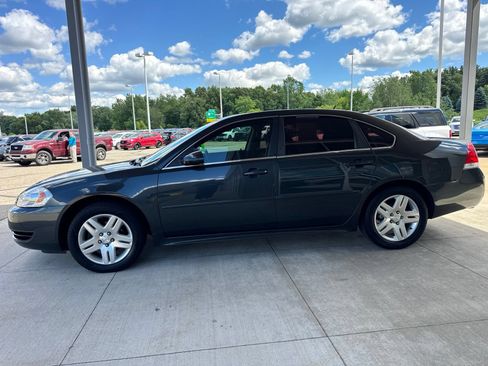 Used 2014 Chevrolet Impala LT w/ LT Sunroof Package FWD image 3