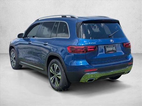 New 2026 Mercedes-Benz GLB 250 image 8