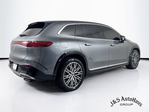 Used 2023 Mercedes-Benz EQS 580 4MATIC SUV image 7