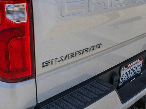 Used 2021 Chevrolet Silverado 1500 RST RWD image 11