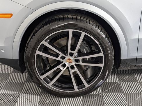 New 2026 Porsche Cayenne image 11