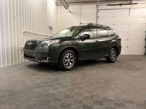 Used 2023 Subaru Forester Premium AWD/4WD image 1