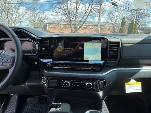 New 2026 GMC Sierra 1500 SLT w/ SLT Premium Plus Package AWD/4WD image 19