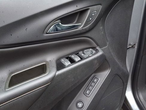 Used 2023 Chevrolet Equinox Premier AWD/4WD image 12