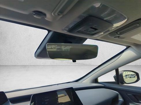 Used 2024 Toyota Prius LE FWD image 13