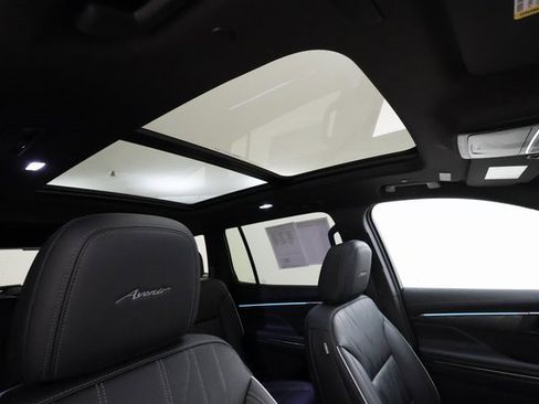 Certified 2025 Buick Enclave Avenir w/ Super Cruise Package image 26