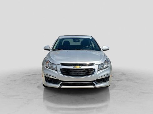 Used 2015 Chevrolet Cruze LT w/ Sun And Sound Package FWD image 9