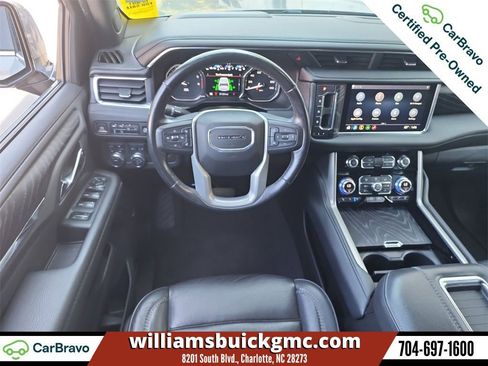Used 2021 GMC Yukon XL Denali w/ Denali Premium Package image 11