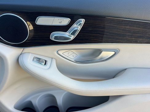 Used 2019 Mercedes-Benz GLC 300 image 20