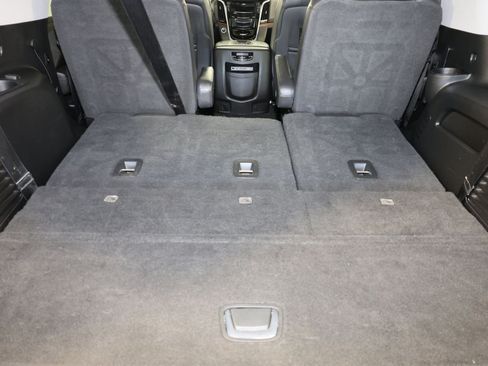 Used 2020 Cadillac Escalade Luxury AWD/4WD image 20
