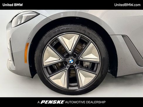 Used 2025 BMW i4 xDrive40i w/ Premium Package image 2