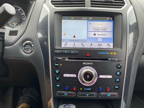 Used 2018 Ford Explorer Platinum image 23