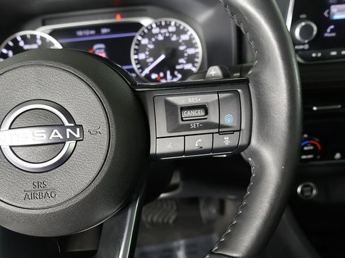 Used 2023 Nissan Rogue SV w/ SV Premium Package image 40