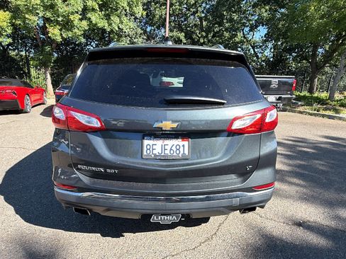 Used 2018 Chevrolet Equinox LT w/ LPO, Hit The Road Package FWD image 6