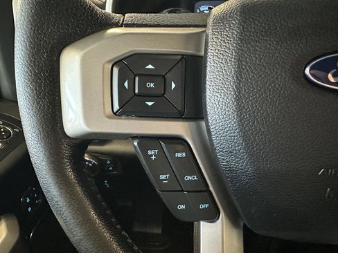 Used 2016 Ford F150 Lariat image 13