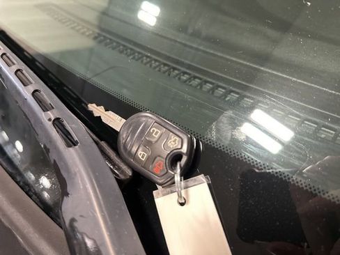 Used 2014 Ford Explorer XLT w/ Equipment Group 202A image 31