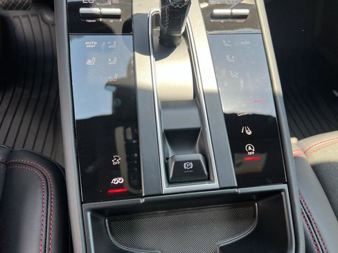 New 2025 Porsche Macan GTS image 22