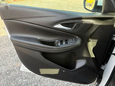 Used 2025 Buick Encore GX Preferred image 18