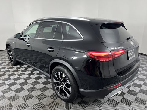 Used 2025 Mercedes-Benz GLC 350e 4MATIC image 10
