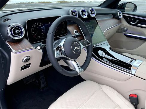 New 2026 Mercedes-Benz GLC 300 4MATIC image 9