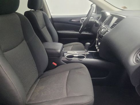 Used 2020 Nissan Pathfinder S FWD image 21