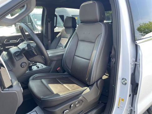 Used 2025 GMC Sierra 1500 Denali w/ Denali Reserve Package AWD/4WD image 14