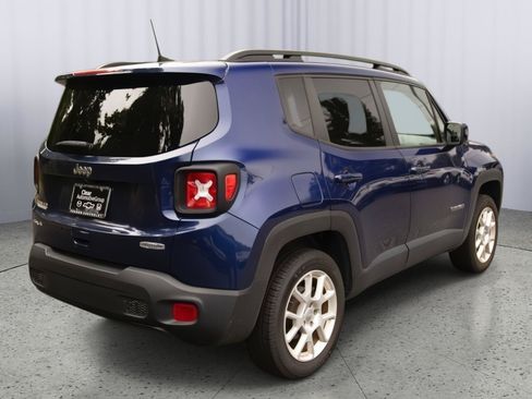 Used 2019 Jeep Renegade Latitude w/ Safety & Security Group II AWD/4WD image 23