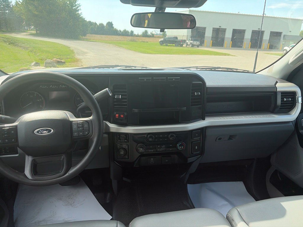 Used 2024 Ford F550 4x4 Crew Cab Super Duty image 22