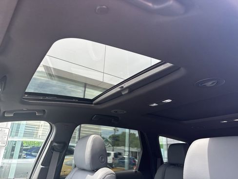Used 2024 Buick Enclave Essence w/ Experience Buick Package FWD image 15