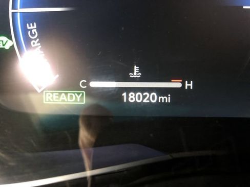 Used 2023 Toyota Venza Limited image 19