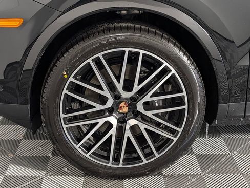 New 2026 Porsche Cayenne image 11