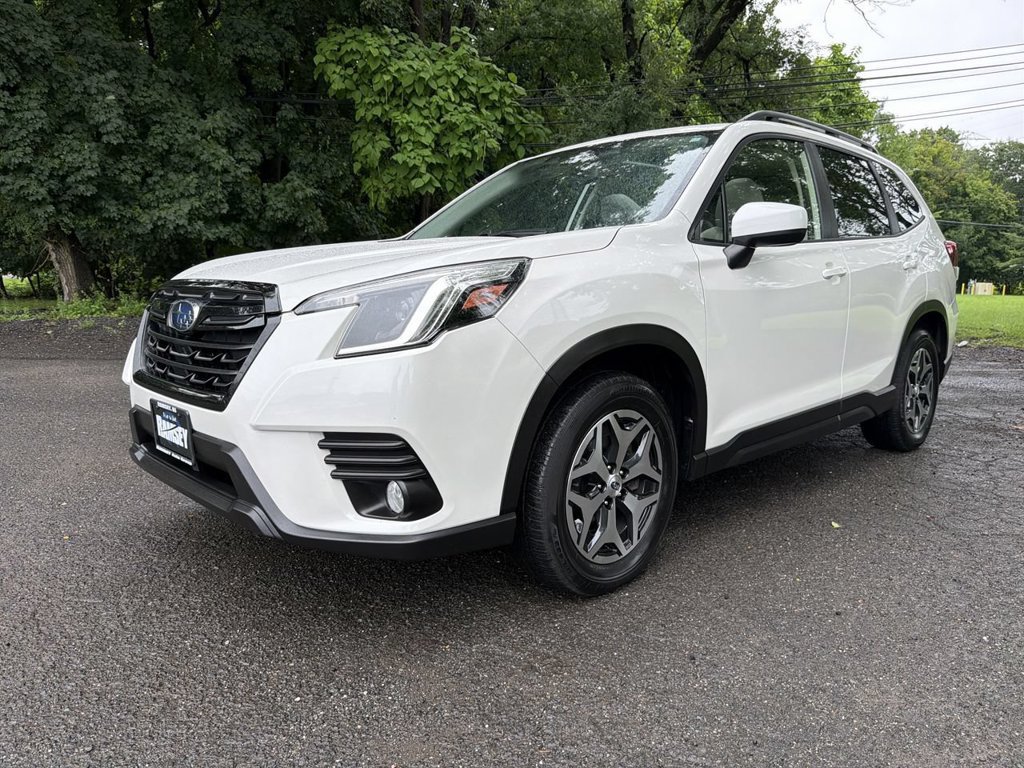 Certified 2023 Subaru Forester Premium AWD/4WD image 4