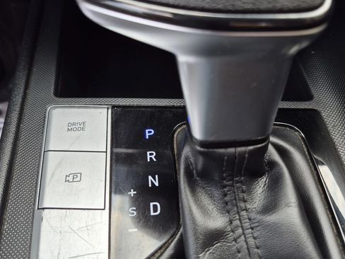 Used 2021 Hyundai Elantra SE FWD image 10