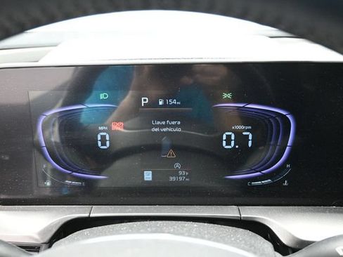Used 2025 Kia Telluride S FWD image 17