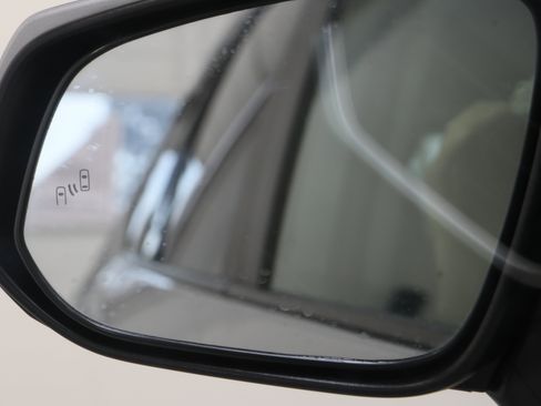 Certified 2025 Toyota RAV4 XLE FWD image 22