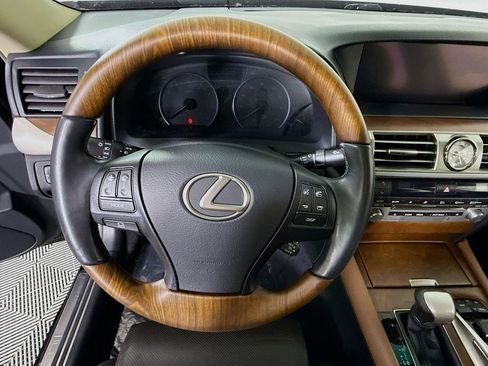 Used 2016 Lexus LS 460 w/ Comfort Package RWD image 22