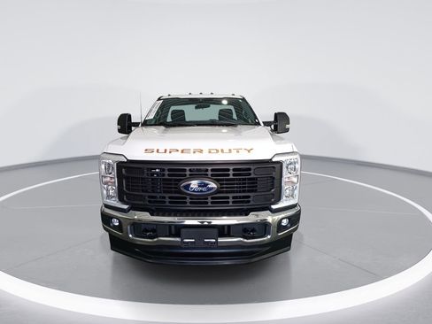 Used 2024 Ford F250 XL w/ Snow Plow/Camper Package AWD/4WD image 2