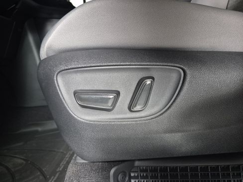 New 2026 Toyota Sienna LE FWD image 16