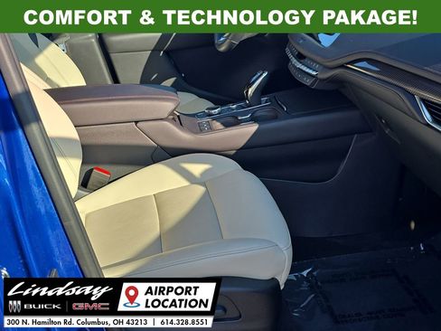 Used 2022 Cadillac XT4 Sport w/ Comfort Package image 27