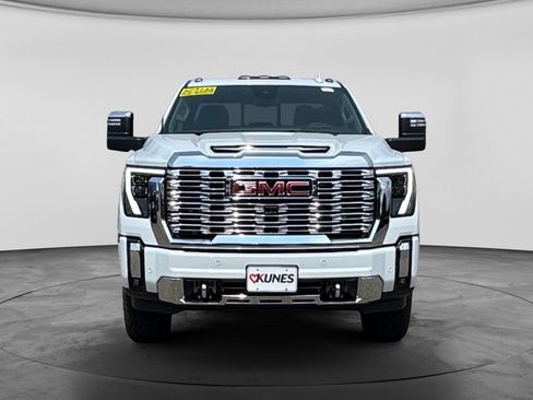 New 2026 GMC Sierra 3500 Denali w/ Denali Reserve Package AWD/4WD image 2