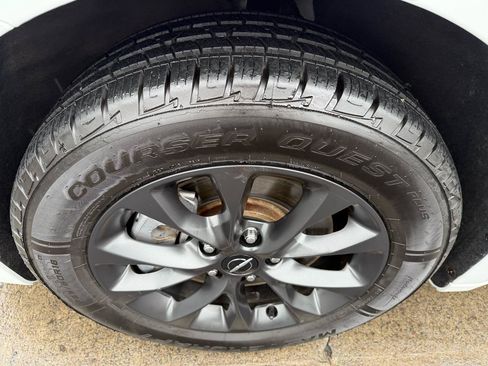 Used 2021 Chrysler Pacifica Limited w/ S Appearance Package AWD/4WD image 20
