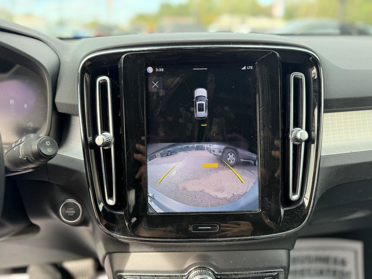 Used 2023 Volvo XC40 B5 Core AWD/4WD image 15